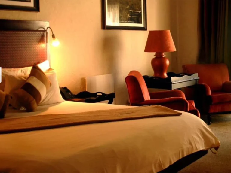 ACCOMMODATION 5